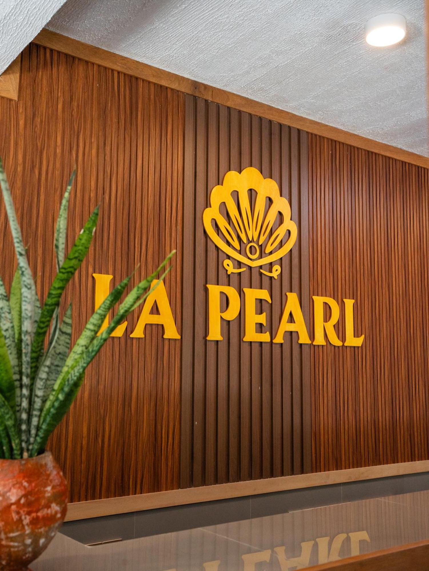 La Pearl Mathiveri Exterior photo